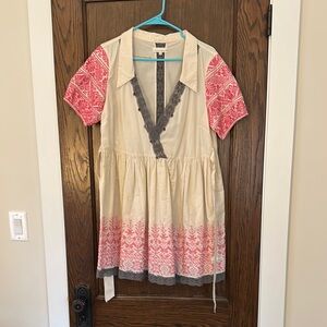 Odd Molly Cream and Pink Short Sleeve Blouse - Size 4 (large)